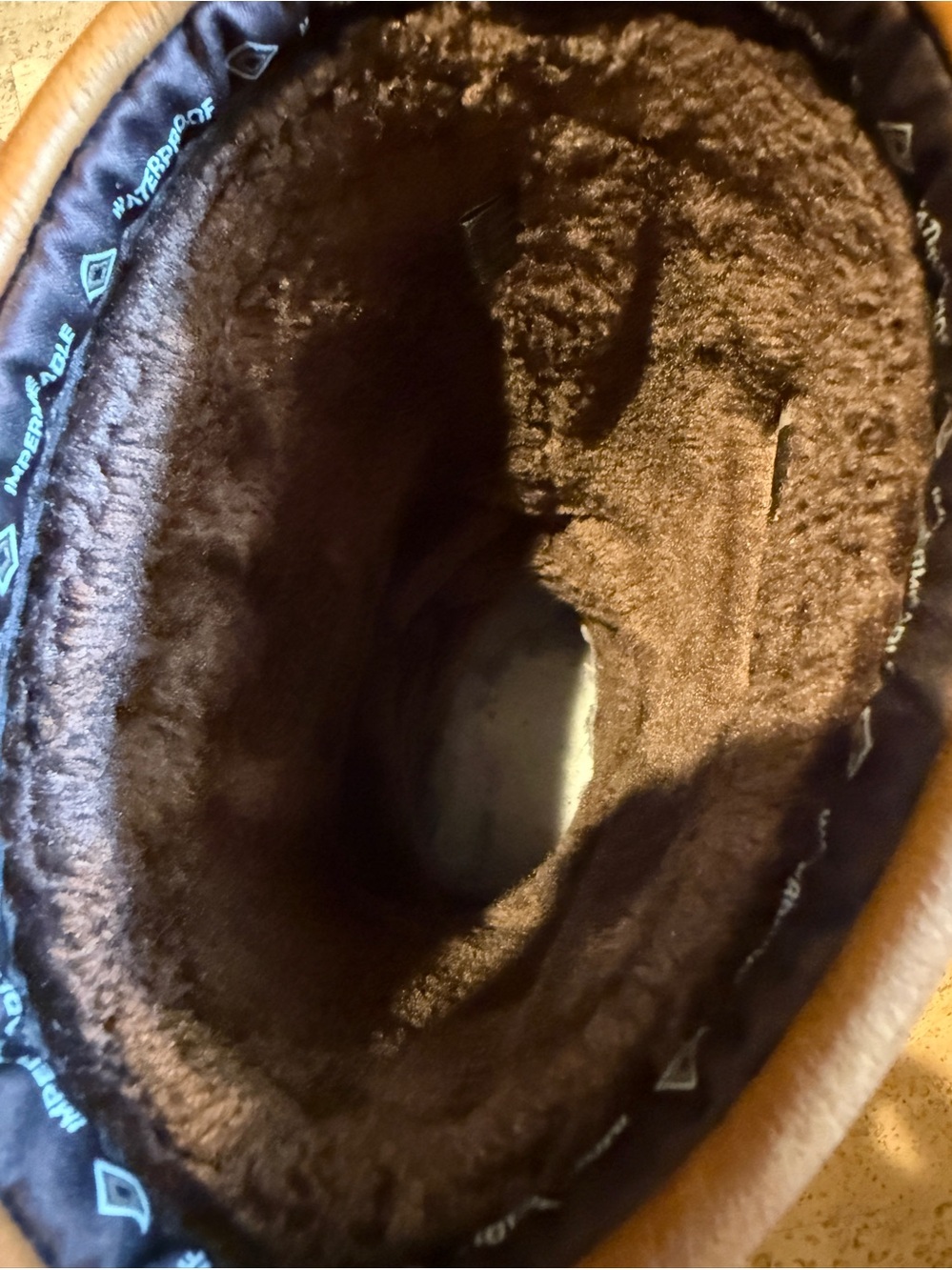 Manitobah Mukluks waterproof Tamarack boots, L8/M6 - Picture 7 of 8